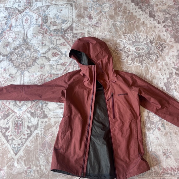 Patagonia Rain Jacket / Ski Shell - Picture 2 of 3